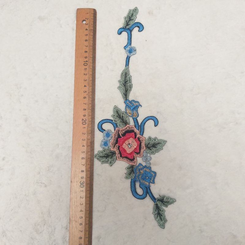 Hoa may trang trí .