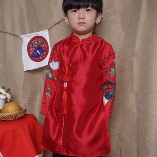 Áo dài bé trai phối hạc đỏ