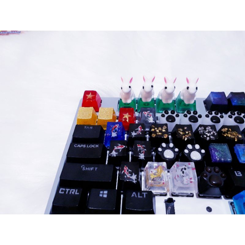 Keycap thỏ trắng trang trí bàn phím gaming