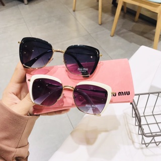 Kính miu miu vuông