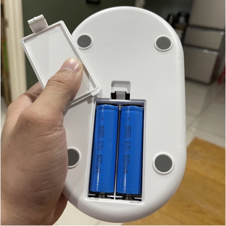 Quạt sạc đa năng Comet CRF1406 có đèn Led, pin Lithium 2 viên x 1500 mAh