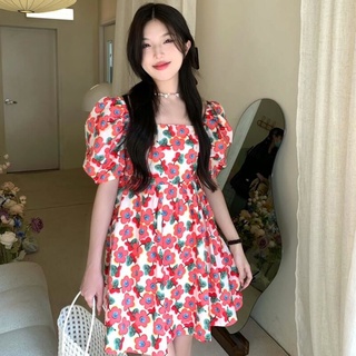 Đầm hoa cổ vuông thiết kế xinh xắn cho nữ