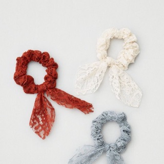 Scrunchies thiết kế theo màu váy đôi mẹ và bé