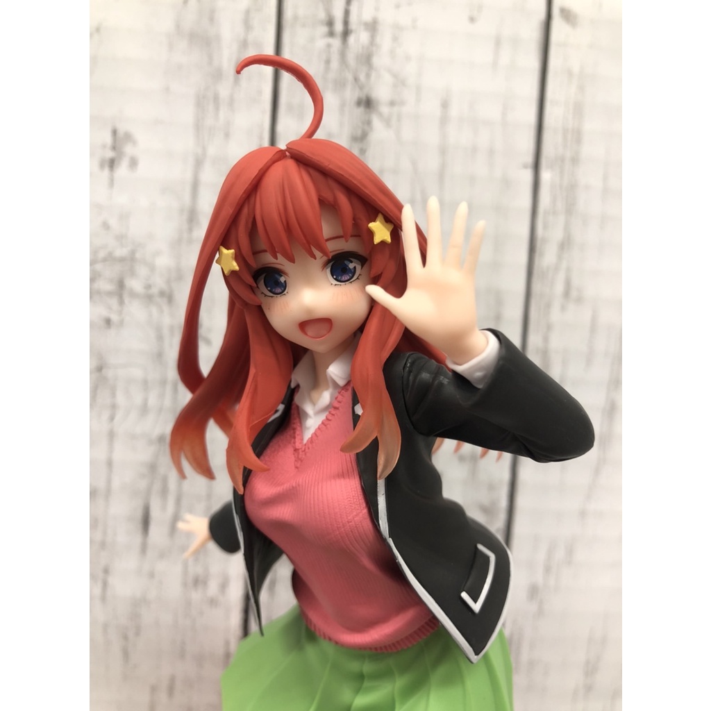 Mô hình chính hãng ITSUKI NAKANO -Anime Five Equal Brides - hãng TAITO