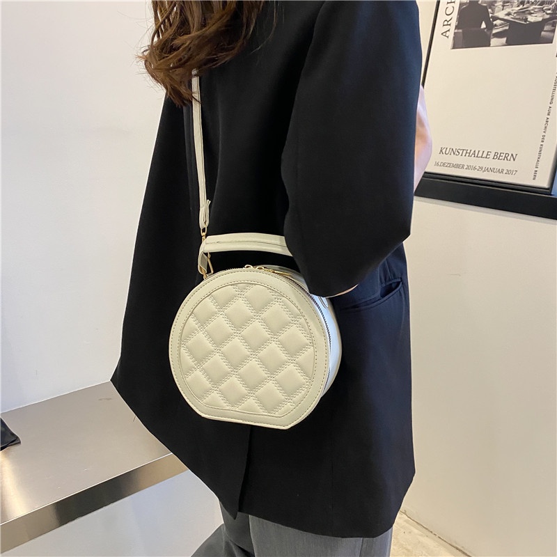 Túi Xách Tròn Nhỏ Đeo Vai Họa Tiết Hình Thoi Phong Cách Phương Tây Mẫu Mới Thời Trang Mùa Xuân Dành Cho Nữ 2022