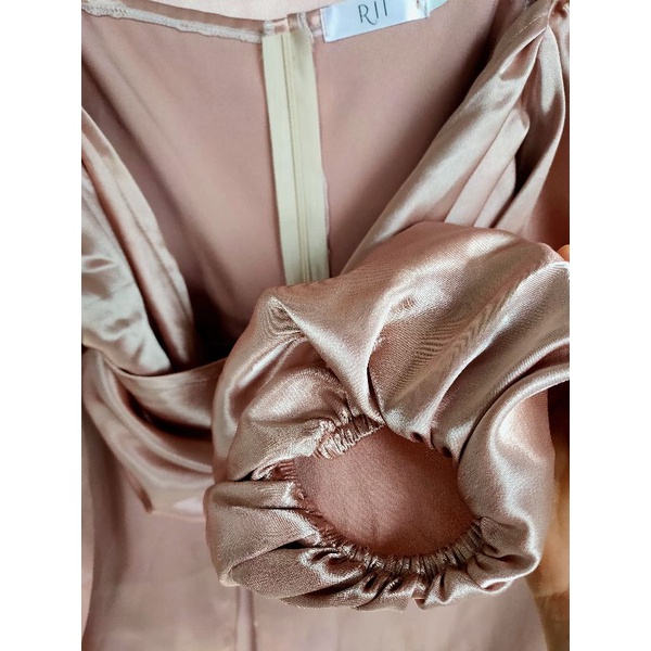 Set Đầm Satin Hiệu RI sz M