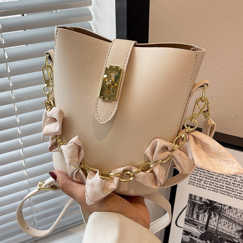 Túi Xách bucket Dây Xích Đeo Vai Thời Trang Cho Nữ