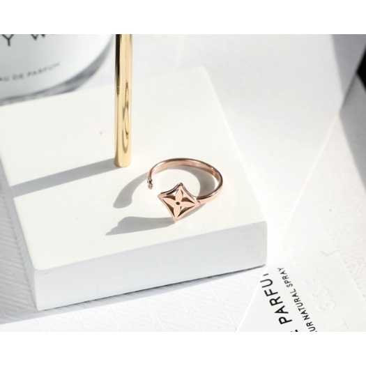 Nhẫn Hở Hoa Văn Titan Ko Han Rỉ TT 3840