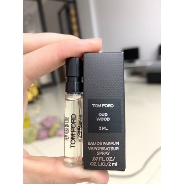 Mẫu thử nước hoa TF Oud wood EDP 2ml