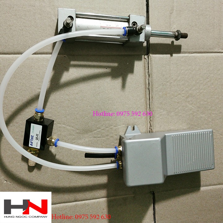 Bộ bàn đạp 4F 210-08 và van xả nhanh khí nén QE-02