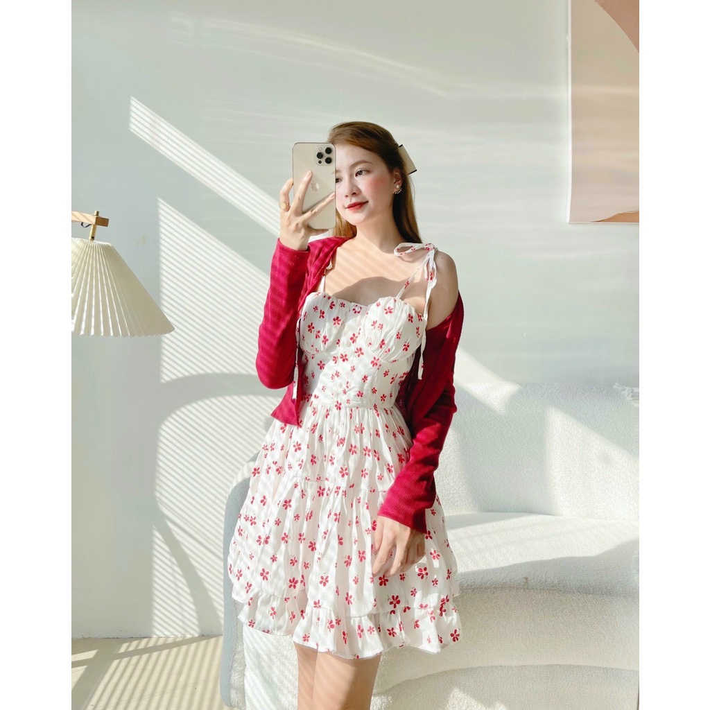 Set váy đầm hoa nhí hai dây dáng xòe kèm áo khoác cardigan, ba màu vàng, xanh, đỏ