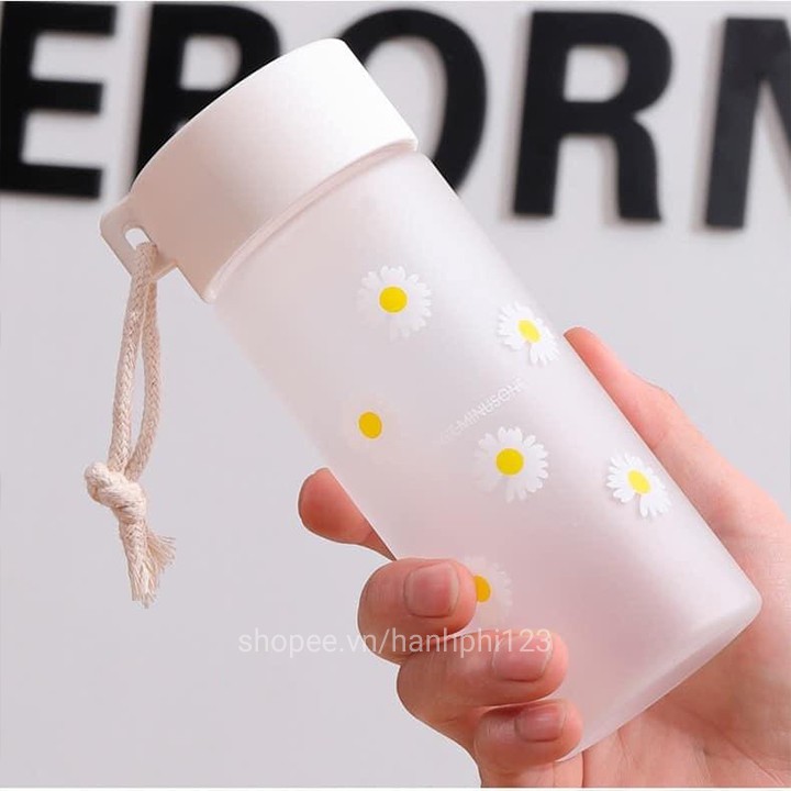 Bình đựng nước Hoa cúc siêu xinh - Bình nhựa đựng nước đi làm, đi học 500ml