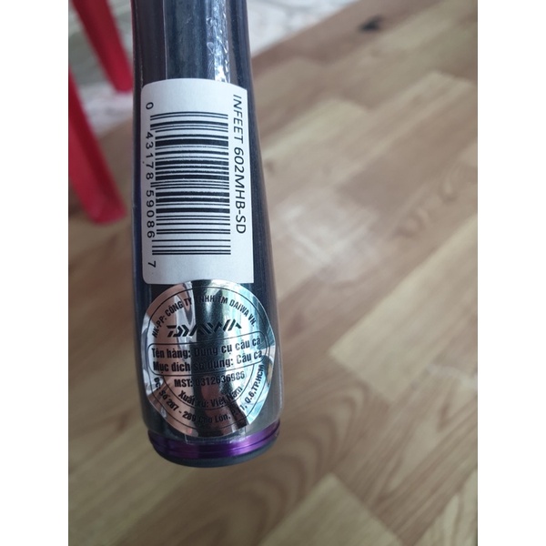 Cần Lure Daiwa 2 khúc INFEET -602 MHB  kèm quà