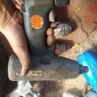 Khoan pin nhật và máy bắn vít