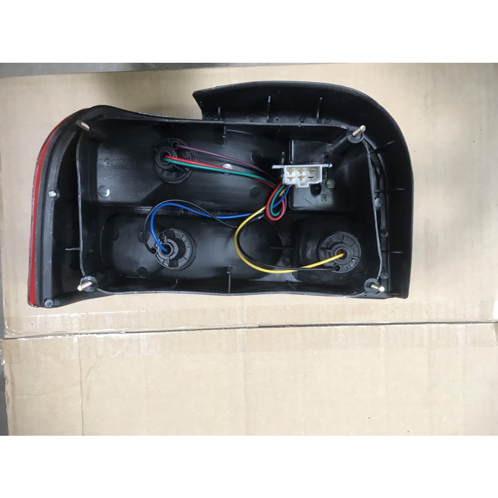 Đèn hậu / đèn lái sau Kia Pride CD5 hàng china