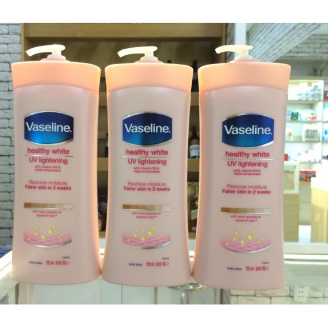 Sữa dưỡng thể dưỡng trắng da Vaseline 725ml