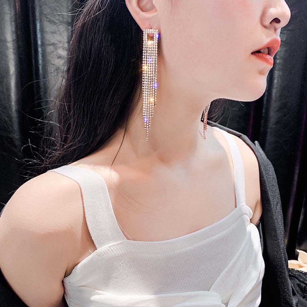 Khuyên Tai Nữ Trang Dáng Dài Tạo Hình Độc Đáo