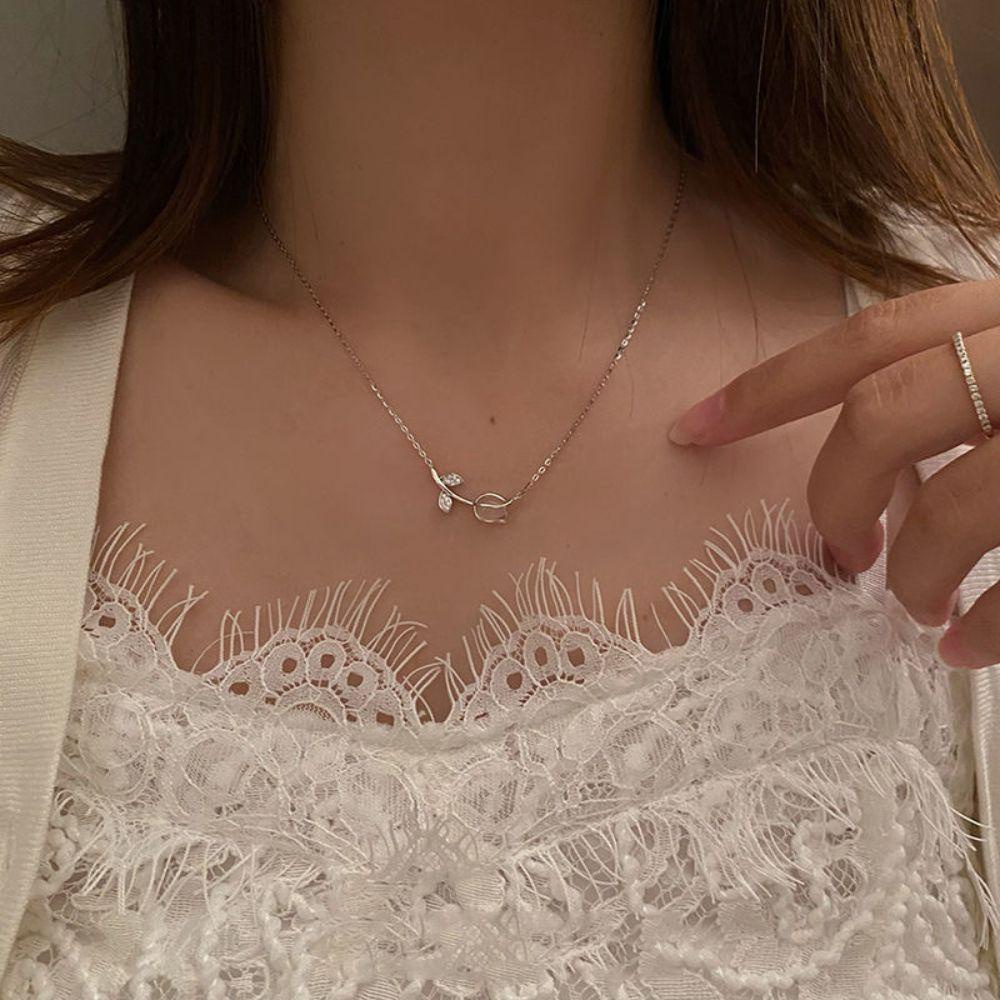 Vòng cổ Mặt Hoa Tulip Thời Trang Cho Nữ