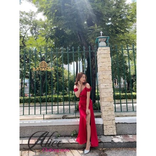 Đầm cổ đổ xẻ tà