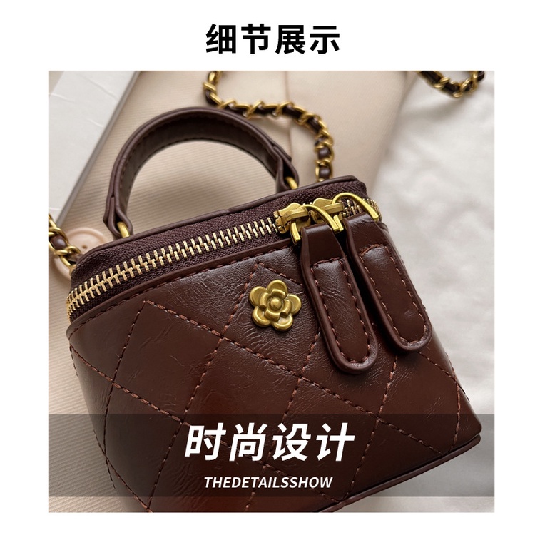 Túi xô đeo chéo JASMIN NOIR phối dây xích thời trang họa tiết kẻ sọc caro chần bông dành cho nữ