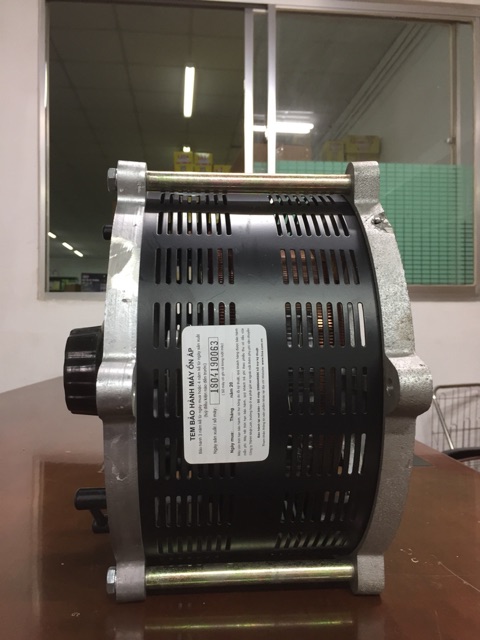 Biến áp vô cấp 1 pha SD2525