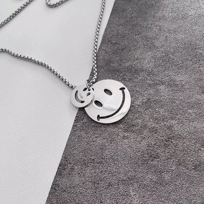 Dây Chuyền Two Smiley Màu Bạc Merin Accessories- Mặt Vòng Cổ Hình Mặt Cười Chất Liệu Titan Cao Cấp Không Gỉ - Two Smiley