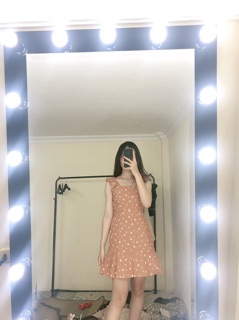 Váy hai dây chấm bi