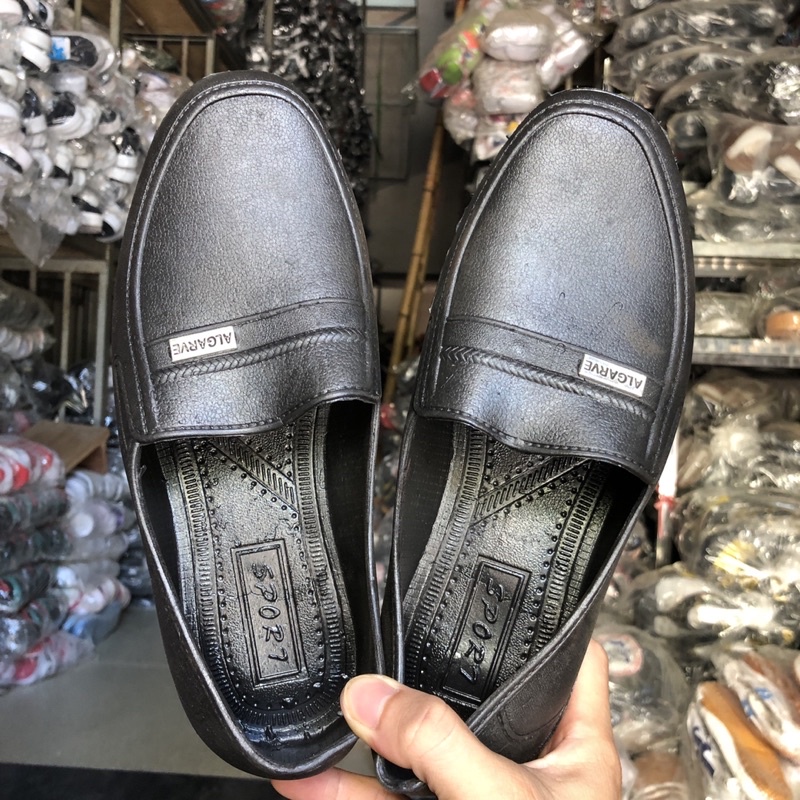 Giày nhựa đen nam bảo hộ lao động xây dựng, chống thấm nước chính hãng Minh Tùng đẹp giá rẻ