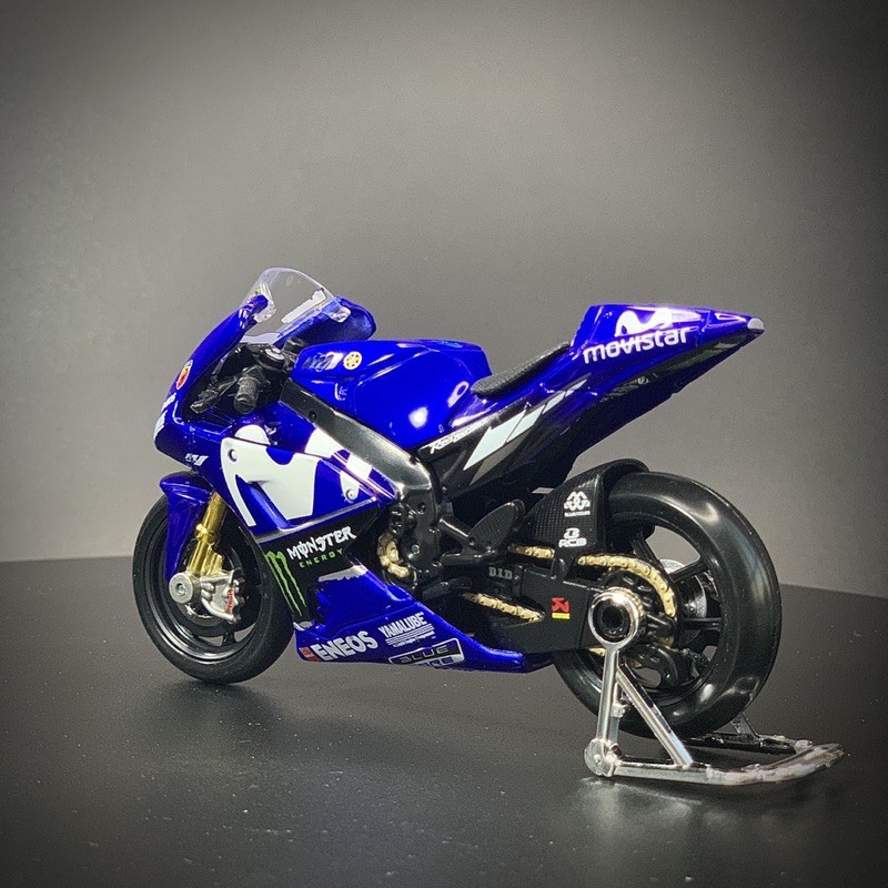 XE MÔ HÌNH - MOTO YAMAHA YZR- M1 GP VALENTINO ROSSI 46 - MAISTO tỷ lệ 1:18 CHLstore Mô Hình Xe Đua