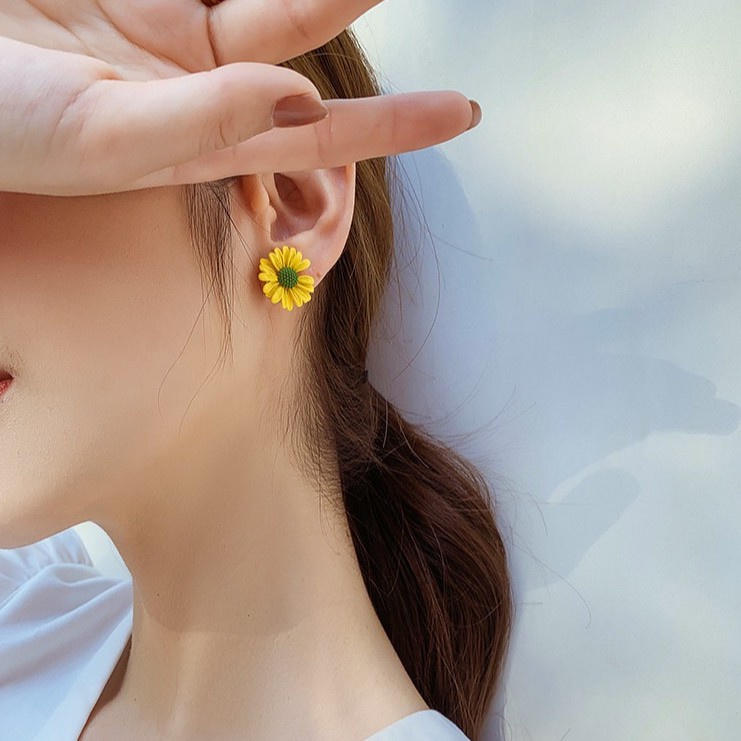 Khuyên tai phối hình hoa hướng dương phong cách Hàn Quốc đơn giản xinh xắn thời trang mùa hè dành cho nữ