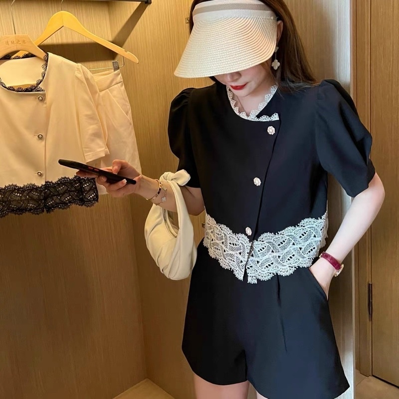 SET ÁO ĐEN PHỐI NÚT VIỀN REN TRẮNG + SHORT