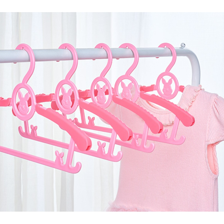DAISO Set 5 Móc Treo Đồ 2 Đầu Hình Gấu Pooh Có Thể Điều Chỉnh Độ Dài