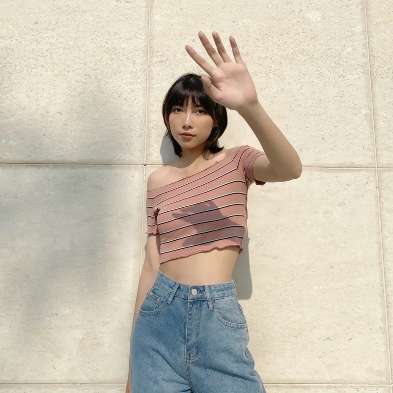 Áo croptop trễ vai form ôm Kalan top