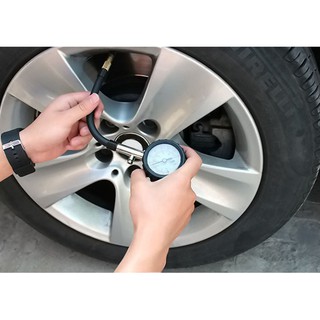 Đồng hồ đo áp suất lốp