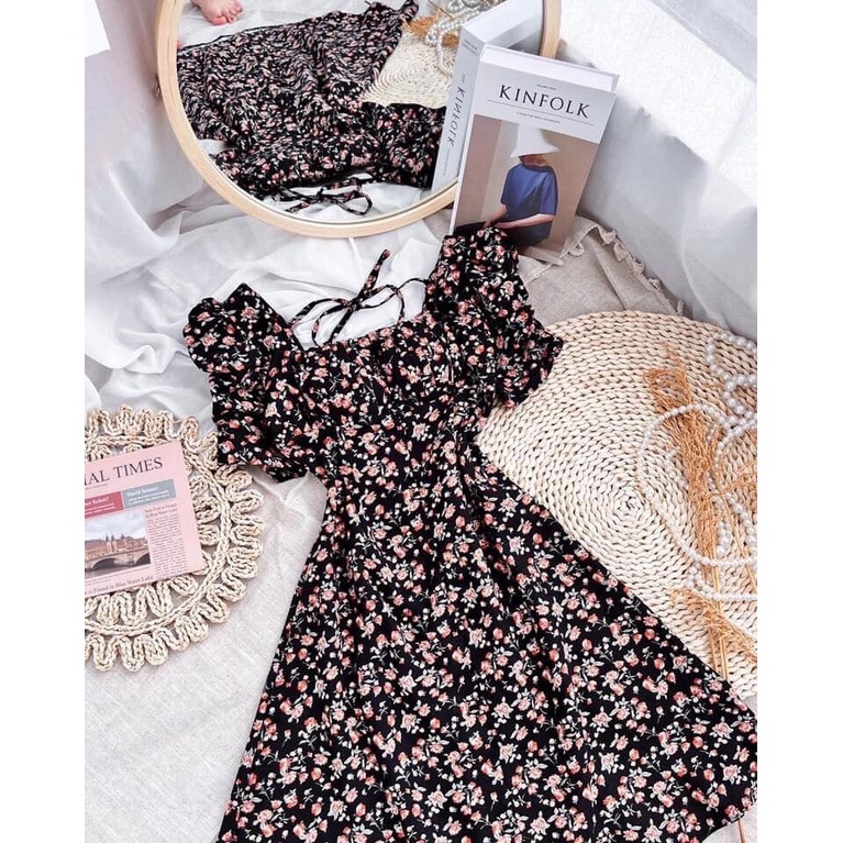 ĐẦM HOA TAY NHÚN