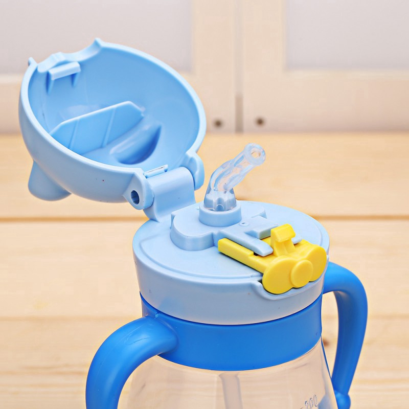 Bình đựng nước có ống hút xinh xắn cho bé