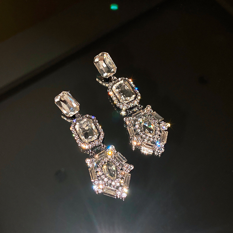 Khuyên tai Bella mạ bạc 925 thời trang Âu Mỹ