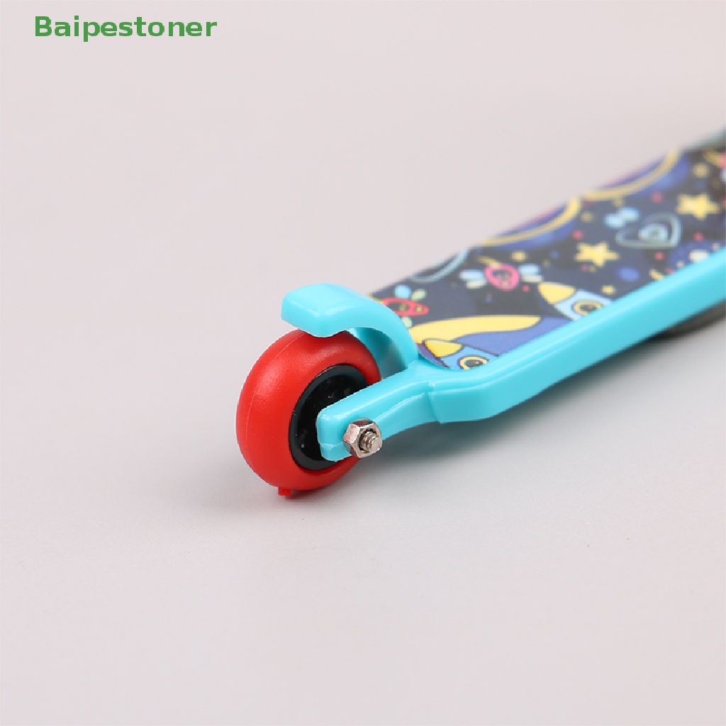 Mô hình xe tay ga mini chạy bằng ngón tay vui nhộn