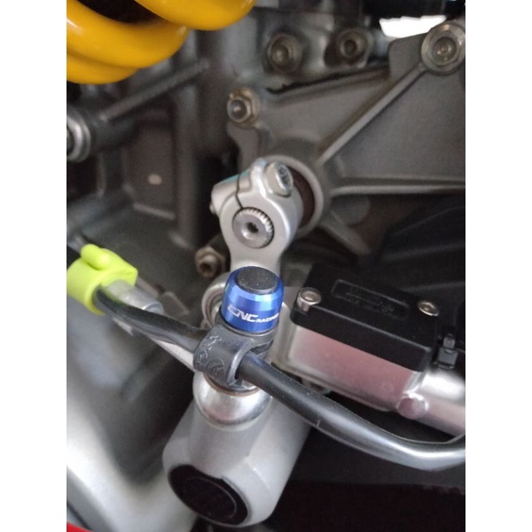 Nắp chụp ốc xả gió Brembo CNC Racing
