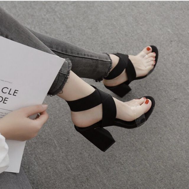 Giày sandanl cao gót quai trong