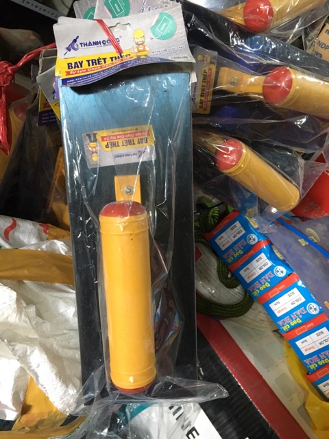 Bay trét thép Thành Công.