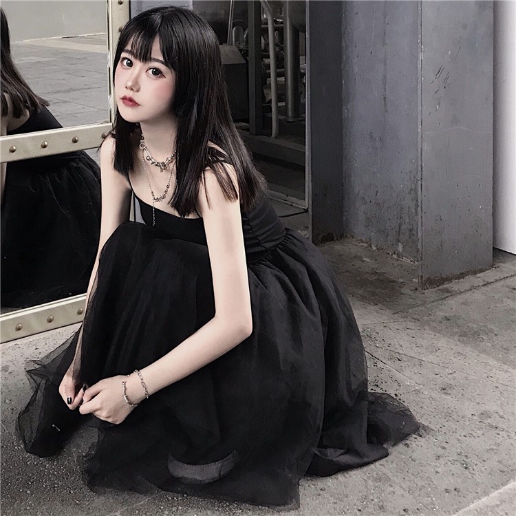 Set đầm dài đen cao cấp 2 dây váy xòe đuôi cá + áo khoác ngoài màu trắng ulzzang