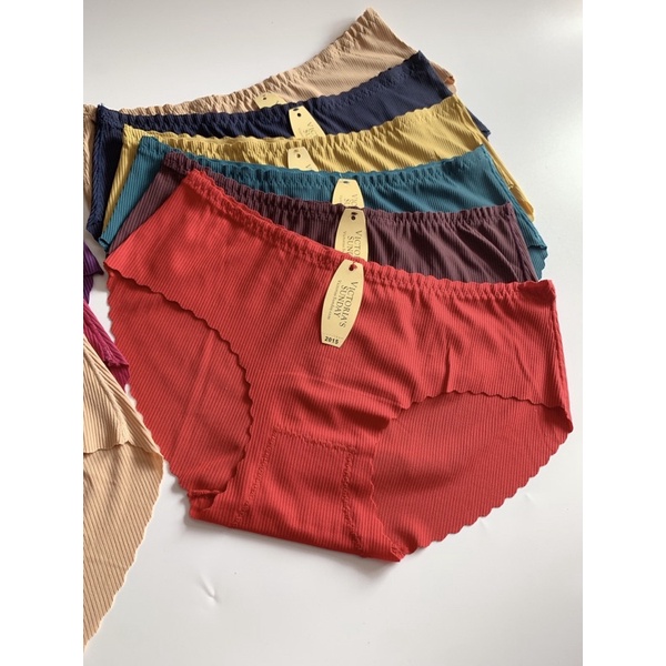 Quần lót nữ su đúc vic, không đường may, đáy lót cotton, mát nhẹ tênh khi mặc. By SUMO Underwear.