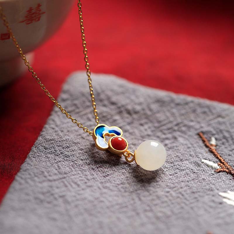 Vòng cổ Mặt Ngọc Bích Trắng Cổ Điển