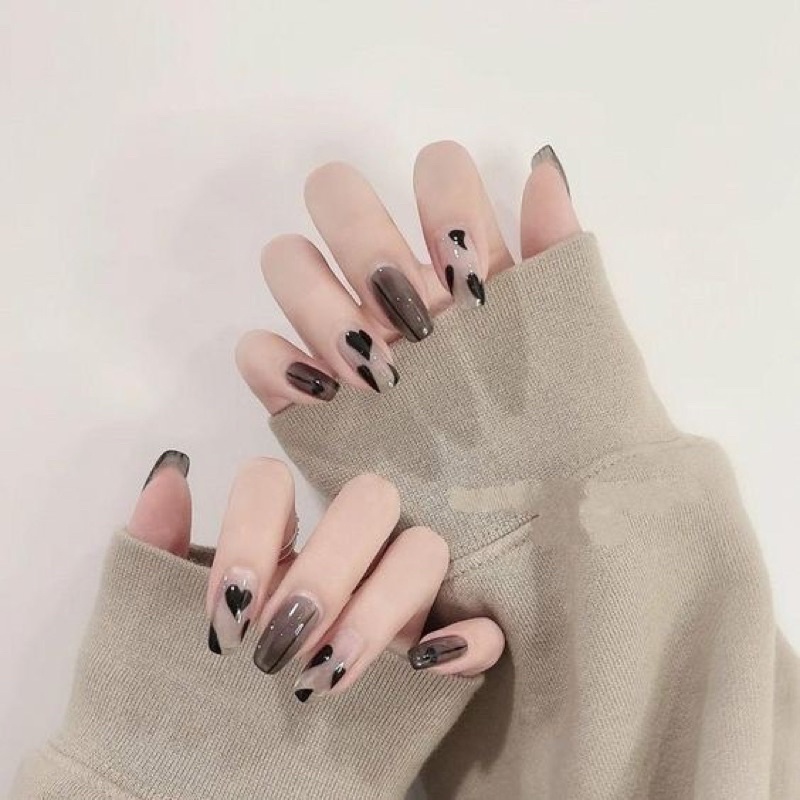 Nailbox đen thạch mix nude trái tim