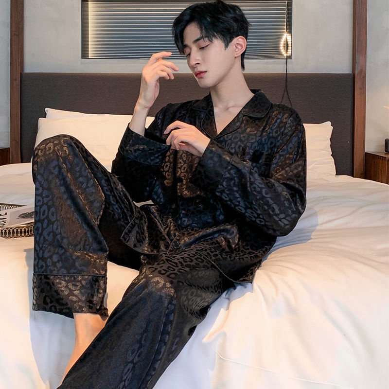 Bộ Đồ Ngủ Vải Lụa Lạnh Dáng Rộng Thiết Kế Sang Trọng Cho Nam