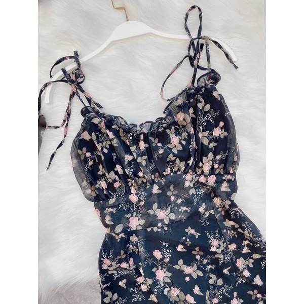 VÁY HAI DÂY HOA ĐEN