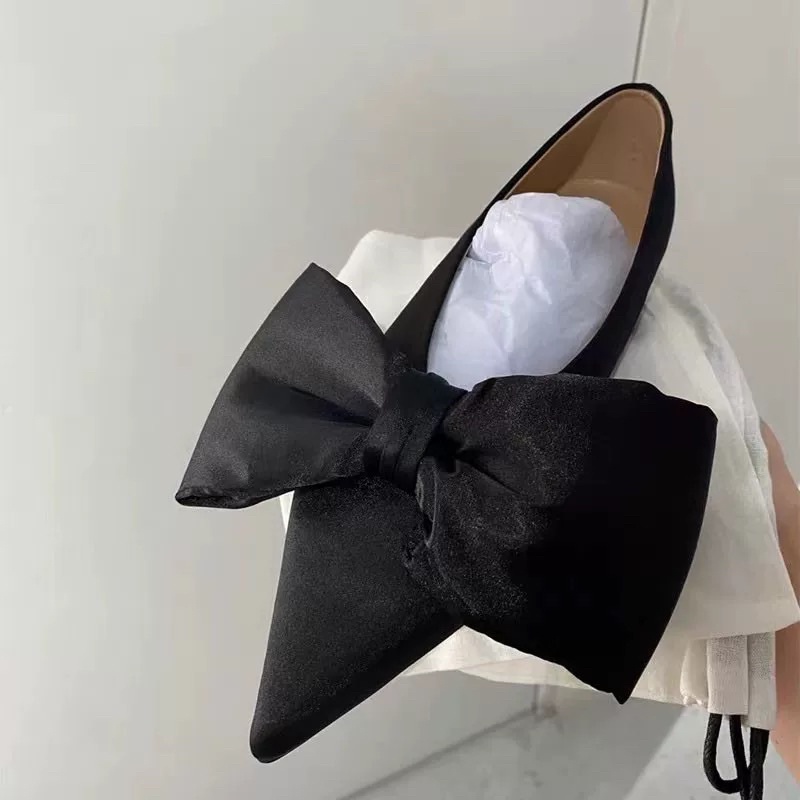 Giày Búp Bê Mũi Nhọn Đế Bệt Đính Nơ / Hoa To QCCC