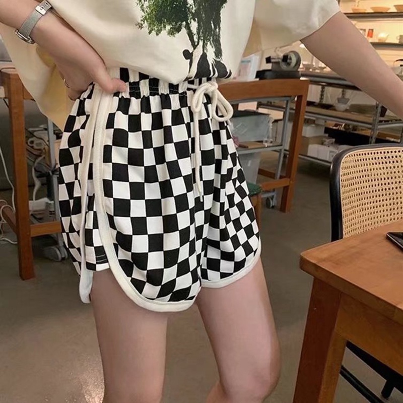 Quần ngắn IELGY cạp cao dáng rộng cột dây họa tiết kẻ caro