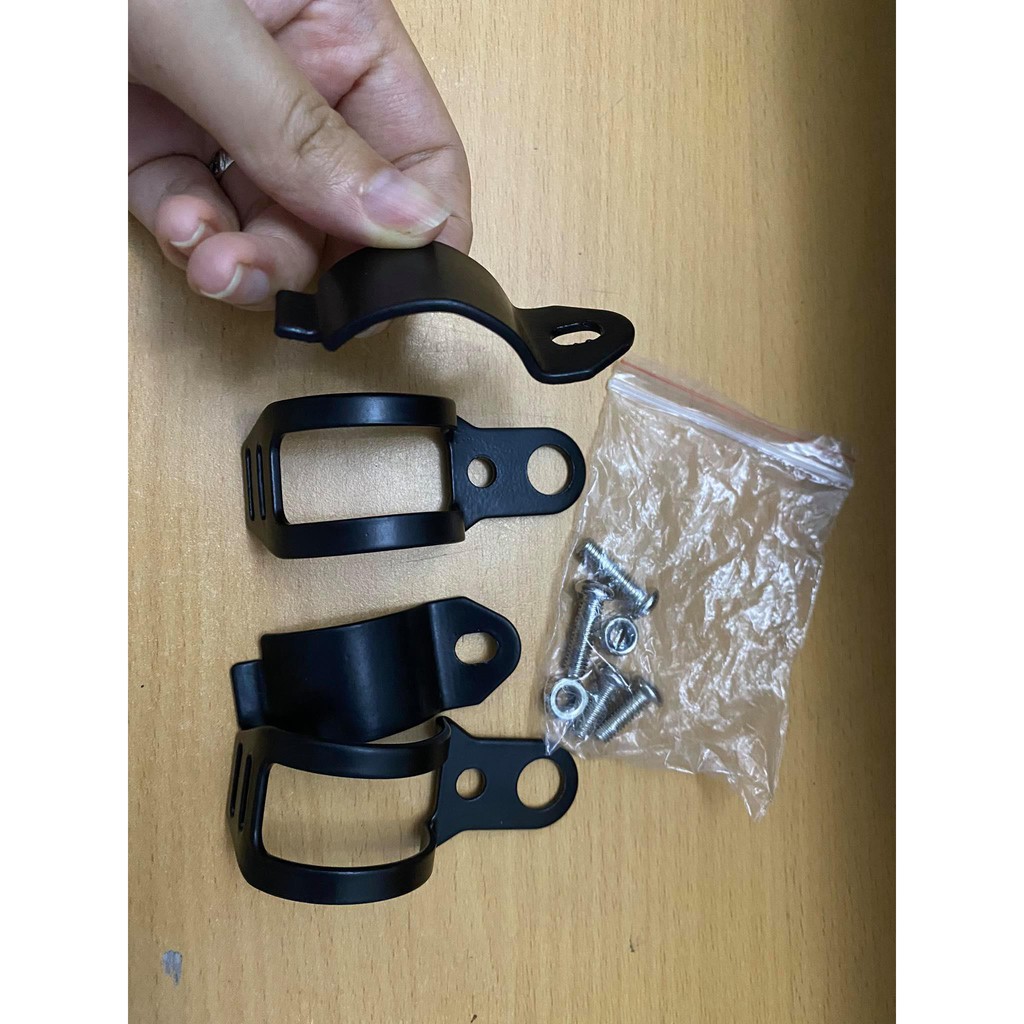 Pát gắn đèn trợ sáng trên phuộc- Cặp Pat lắp phuộc xi nhan đèn xe độ cafe race tracker xe máy- motor ơi
